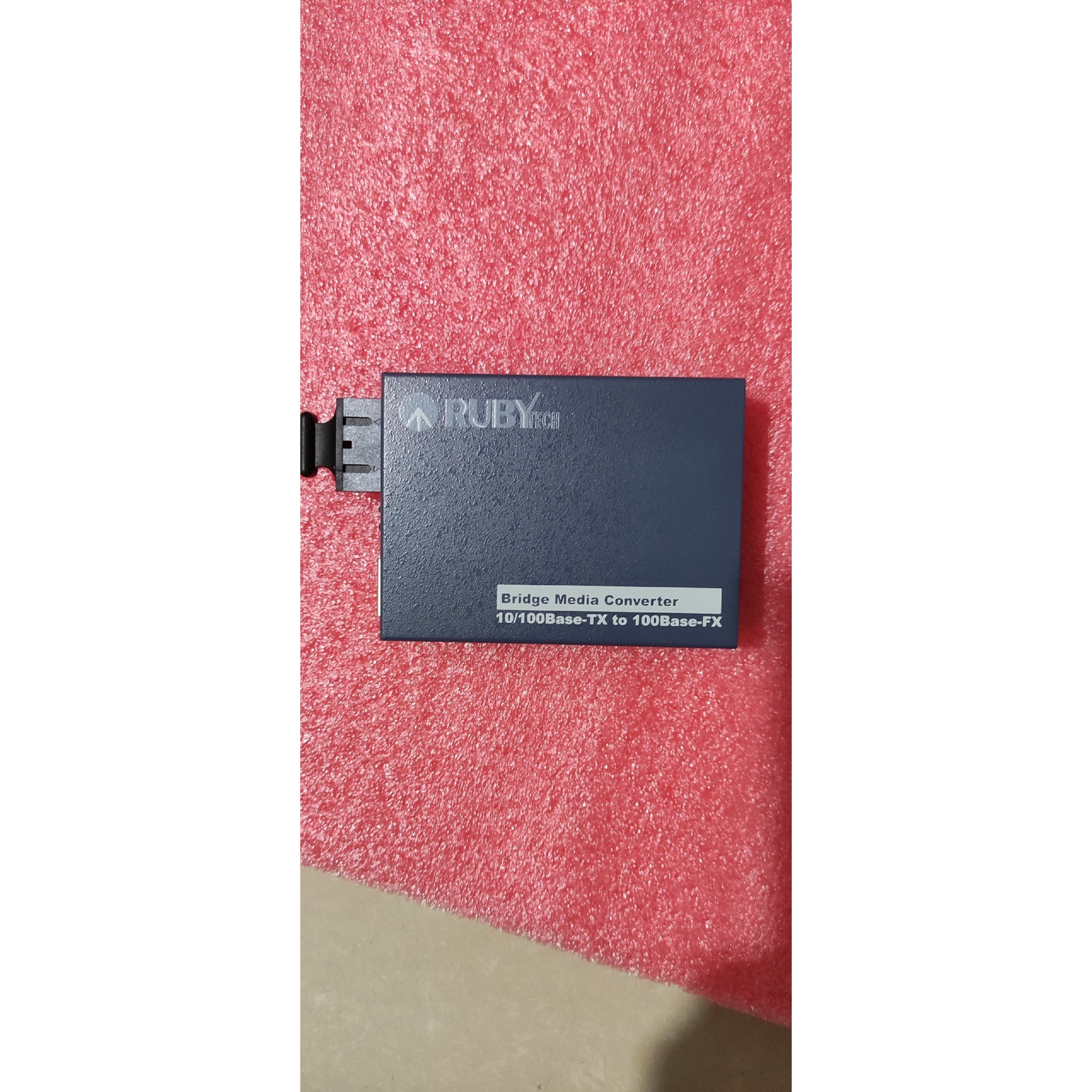 全新没使用过 FE-C130SC 全新原包装  光纤收发器实咨询维修咨询