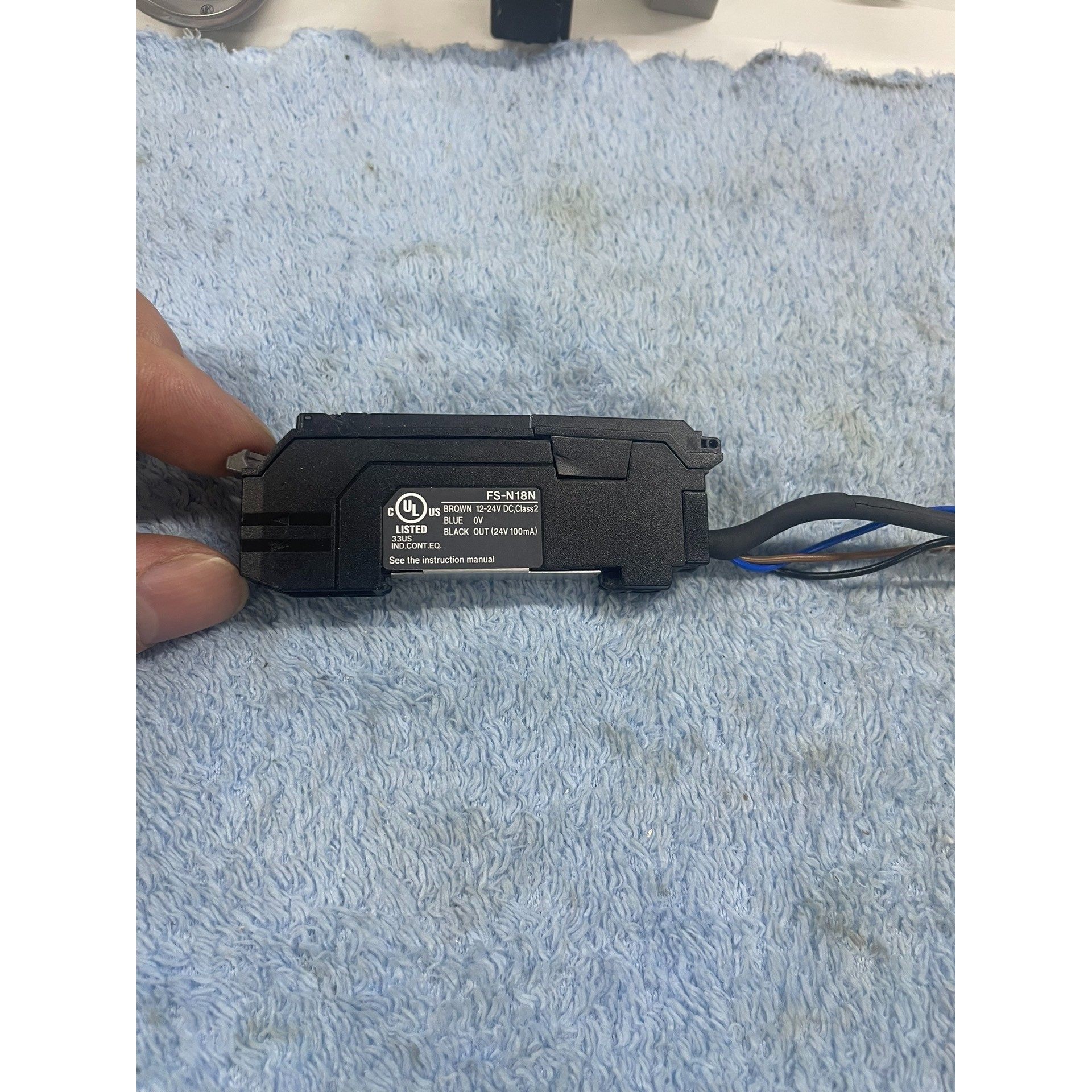 基恩士光电传感器FSN18N 实物拍摄 成色如图 当配件出咨询维修咨