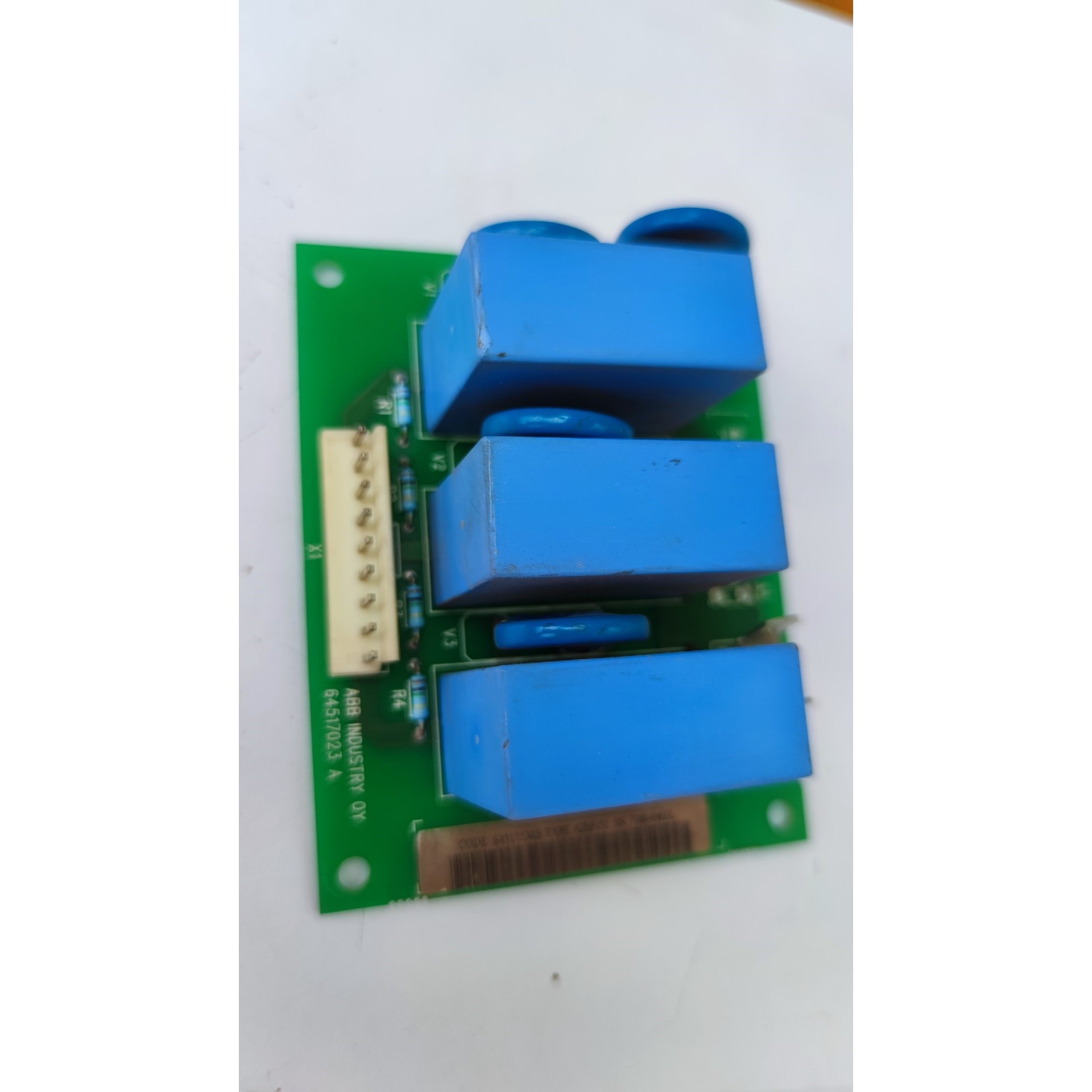 AIBP-51滤波板是ABB变频器ACS800系列浪涌板吸收咨询维修咨询维修