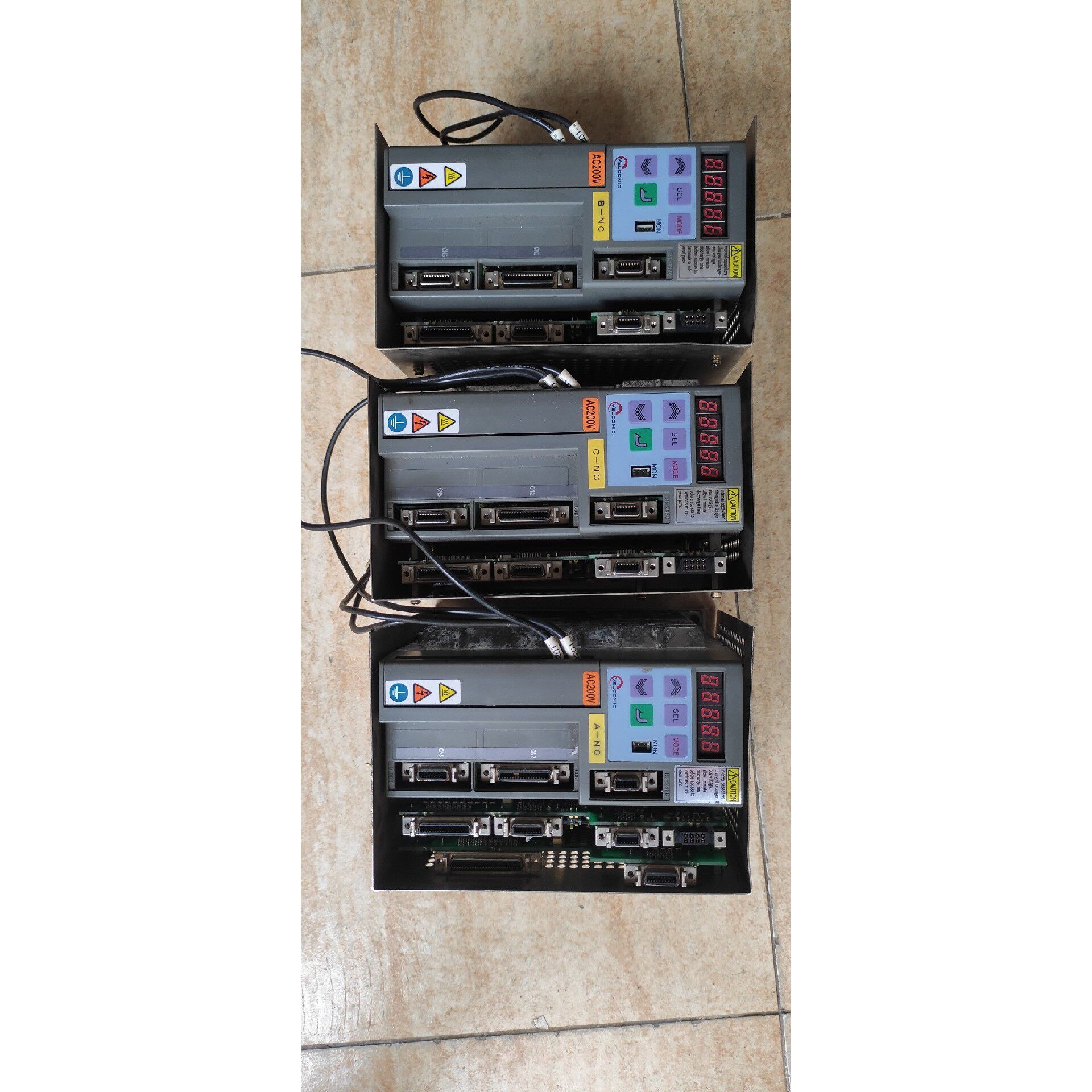 日本东荣伺服驱动器VLNBT006P2VEXX咨询维修咨询维修