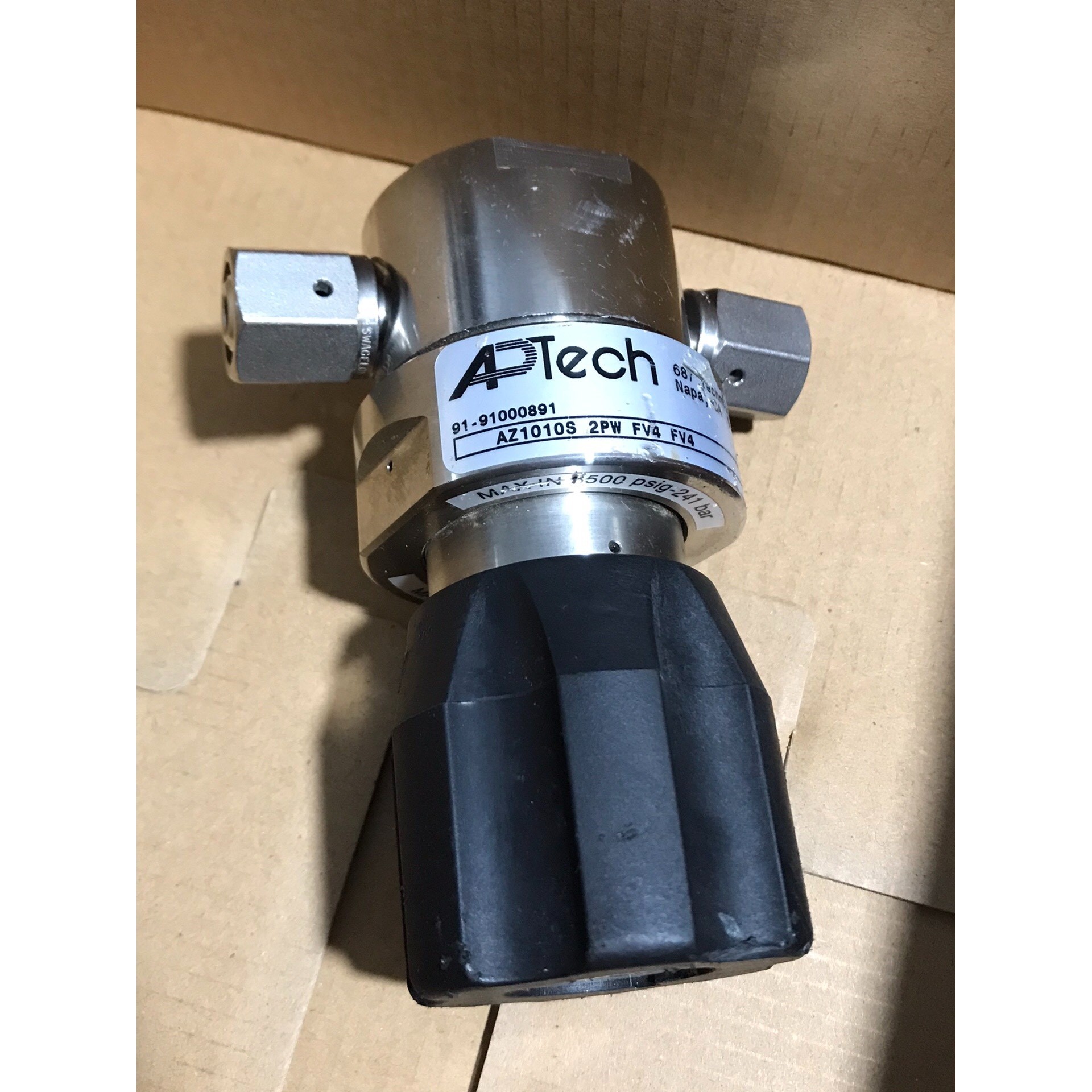 APTECH调压阀AZ1010S 2PW FV4 FV4 拆咨询维修咨询维修