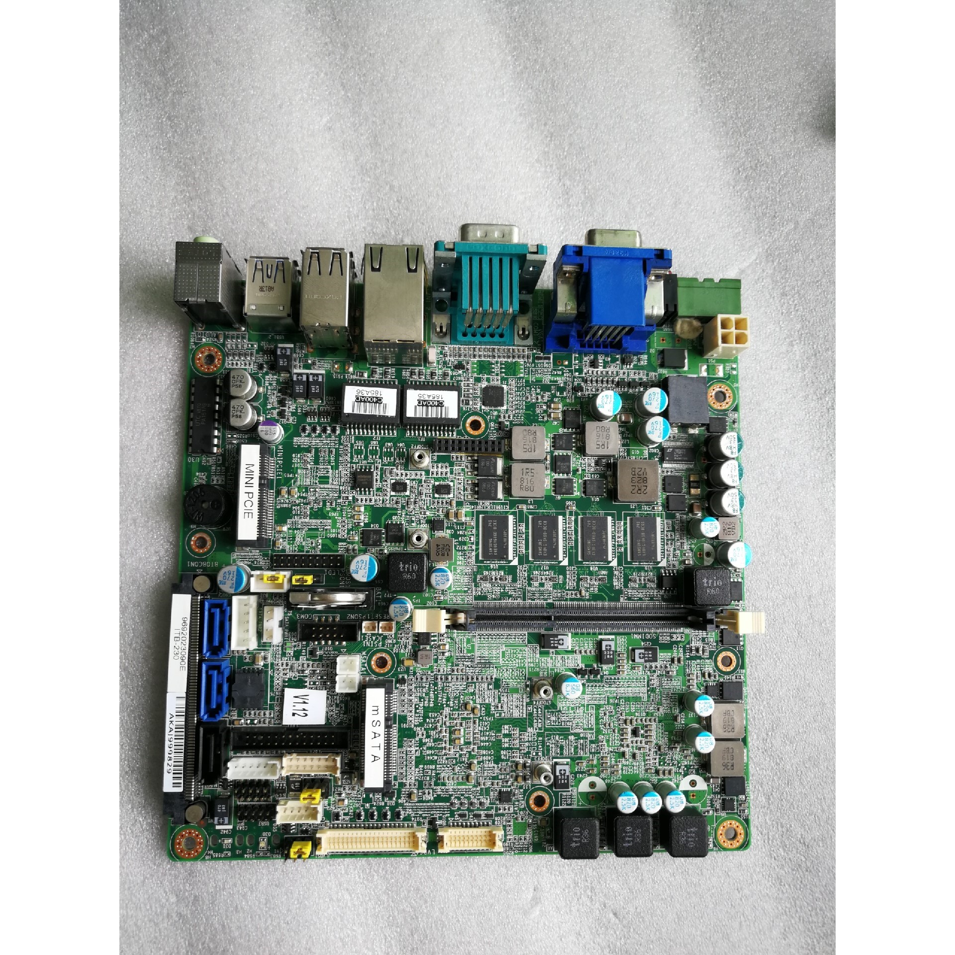 研华ITB-230主板,板贴i5 3610me cpu和4G咨询维修咨询维修咨询维