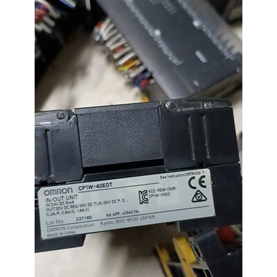 欧姆龙扩展模块  CP1W40EDT  二手拆机的包好成咨询维修咨询维修