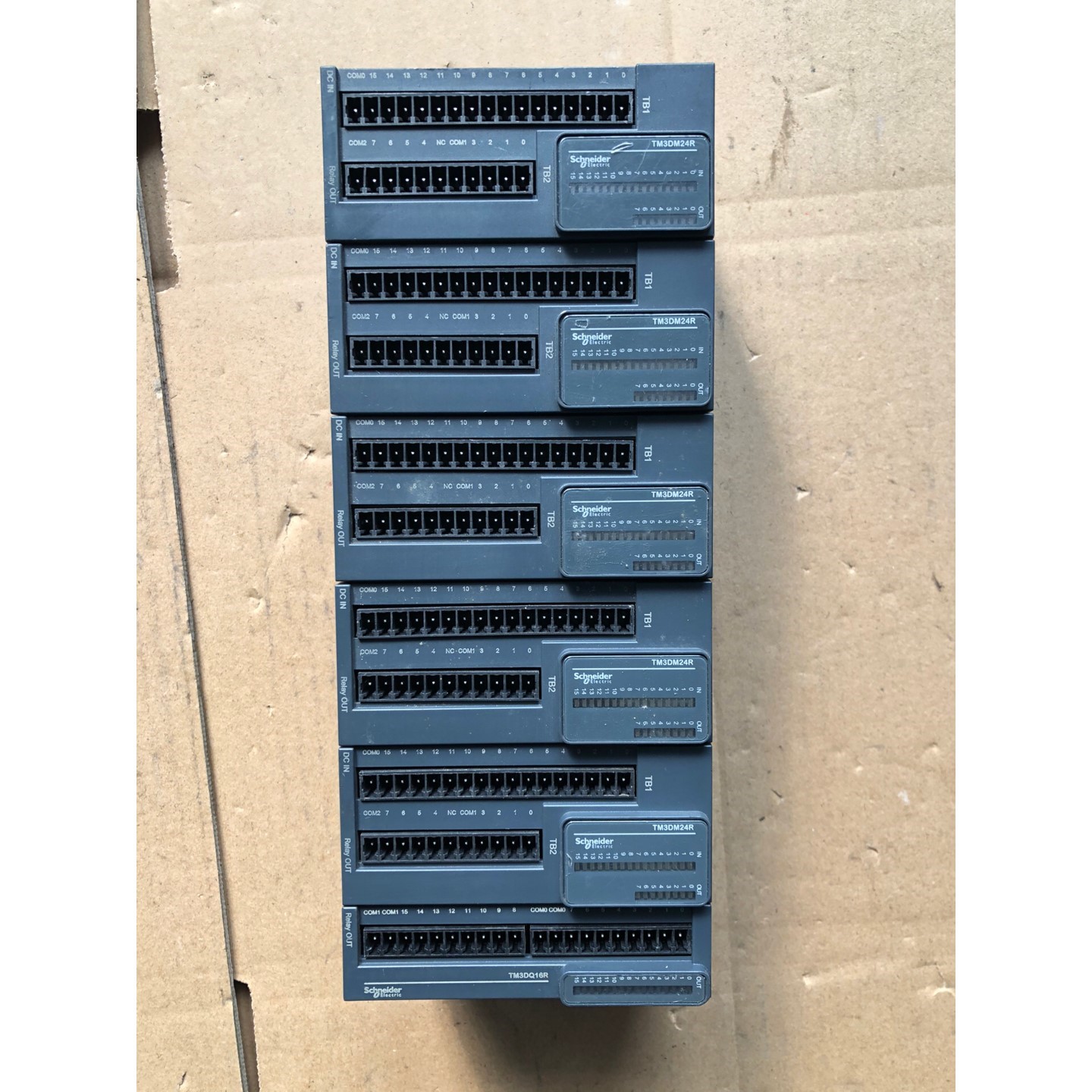 施耐德、TM3DM24R、5个、TM3DQ16R、1个卖掉了咨询维修咨询维修