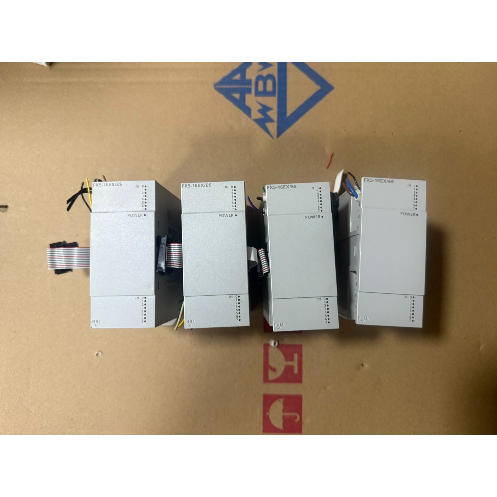 三菱5U扩展模块型号FX5-16EX,数量有六台,功能正咨询维修咨询维修