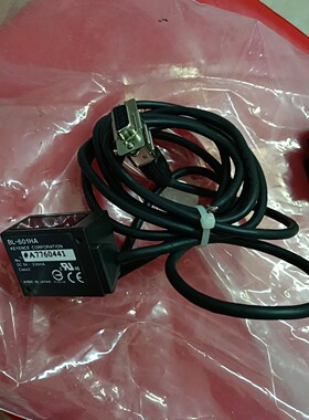 基恩士轻巧型条码读取器BL601HA一个图片上为实物咨询维修