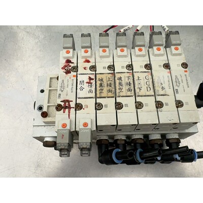 SMC电磁阀SY72405LZS两个SY71405L咨询维修