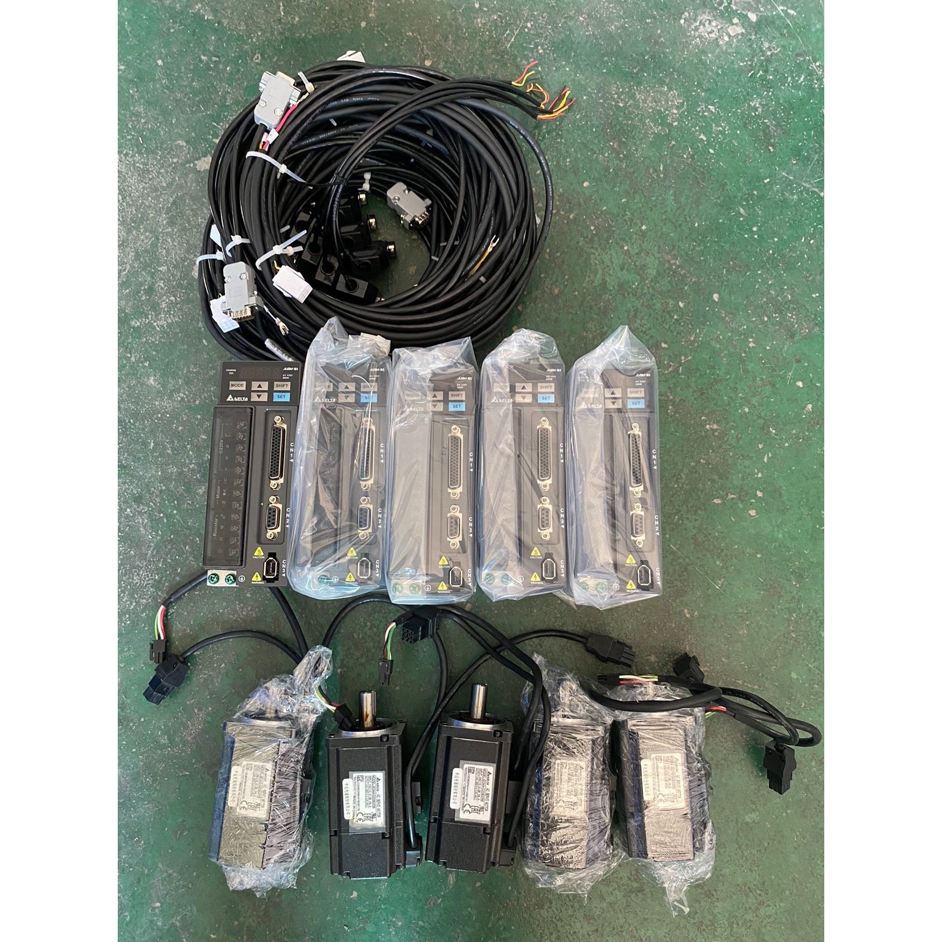 330元一套200W台达B2伺服套装ASDAB2咨询维修