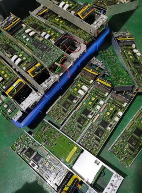 丹佛斯VLT5000系列主板 175Z1528 DT8/R4咨询维修咨询维修