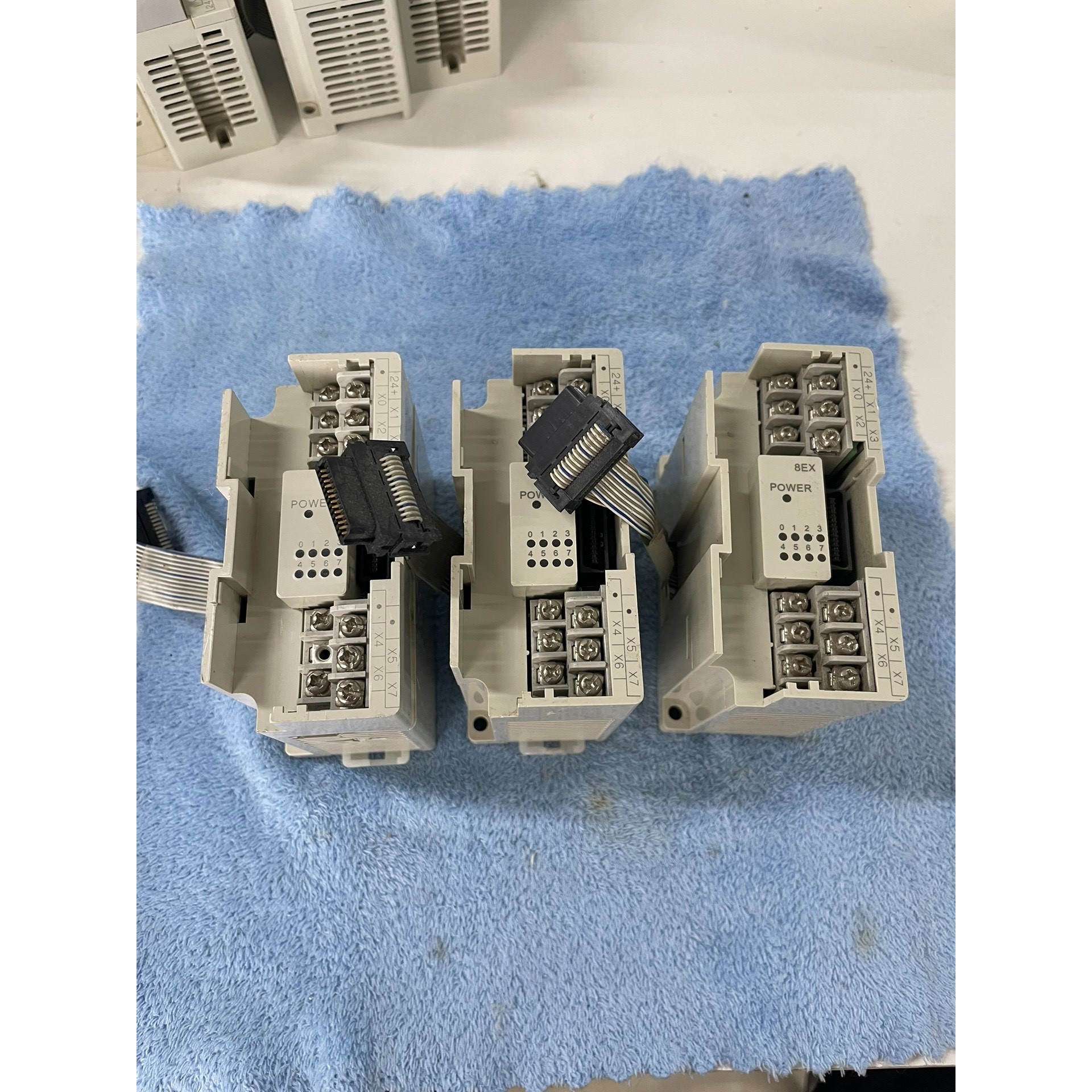 三菱FX2N-8EX  PLC扩展模  实物拍摄 成咨询维修咨询维修