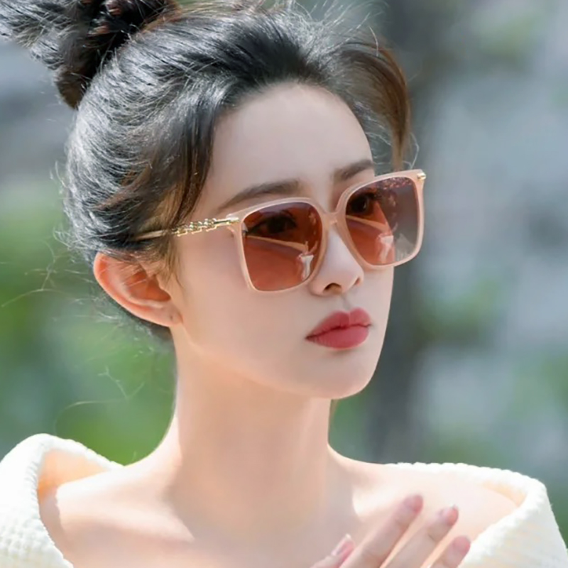 防紫外线方形粉色墨镜女潮高级感
