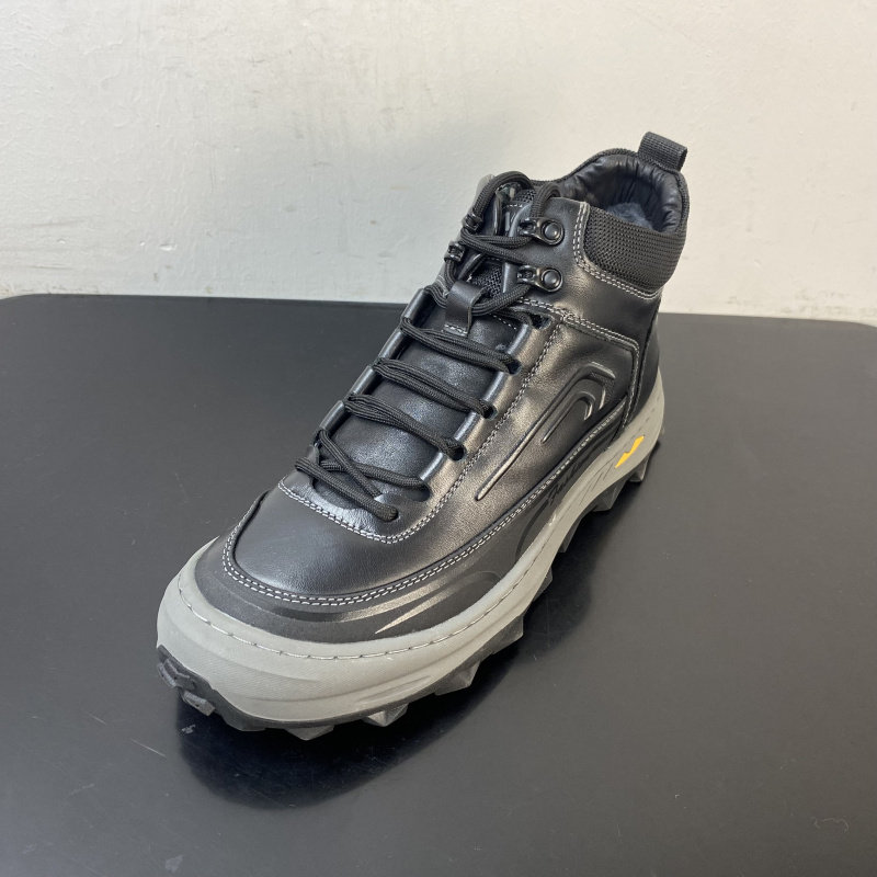 2025秋季复古风厚底高帮鞋男英伦风百搭休闲马丁靴加绒保暖棉鞋