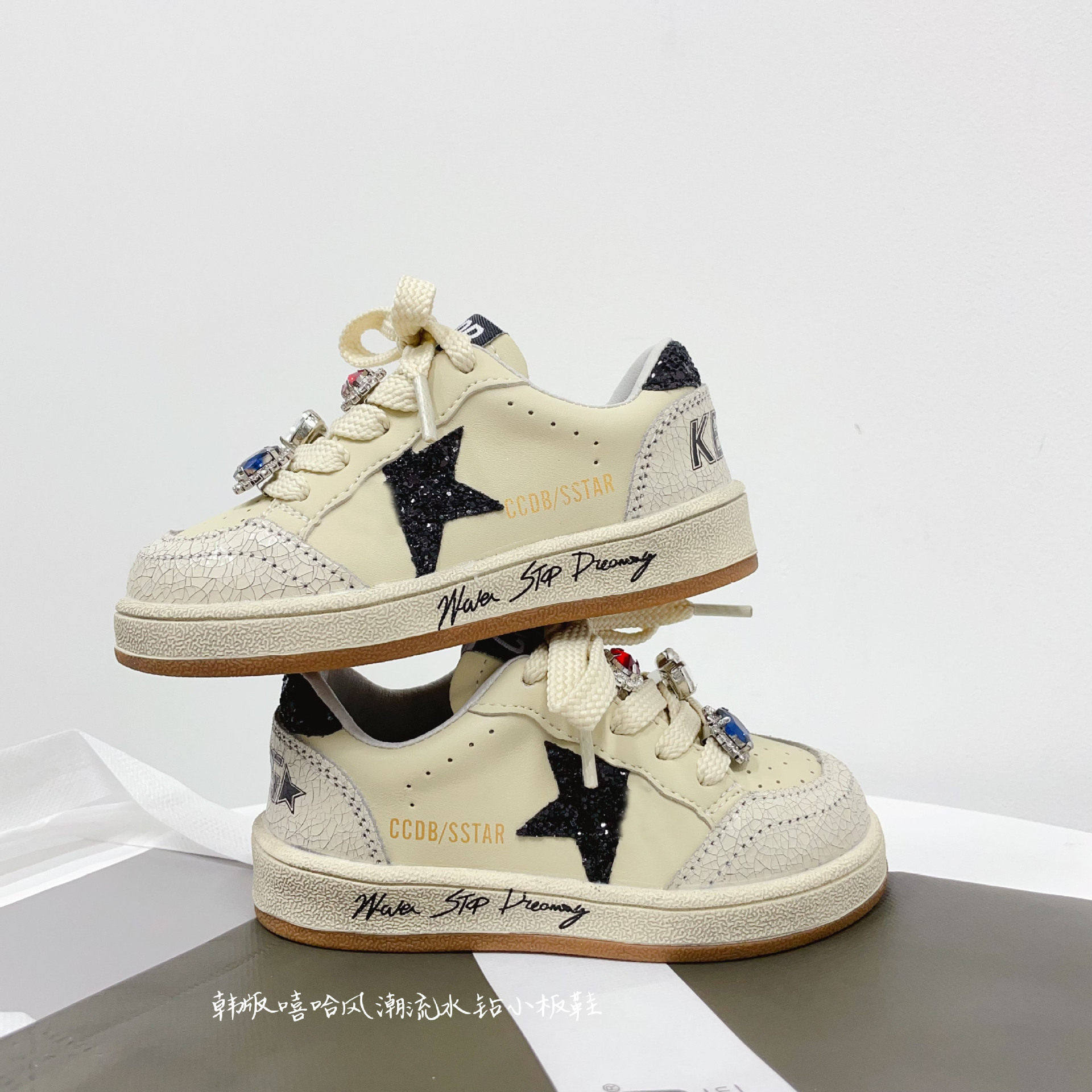 真皮韩版四季款儿童时尚星星休闲鞋五角星女童水钻板鞋百搭脏脏鞋