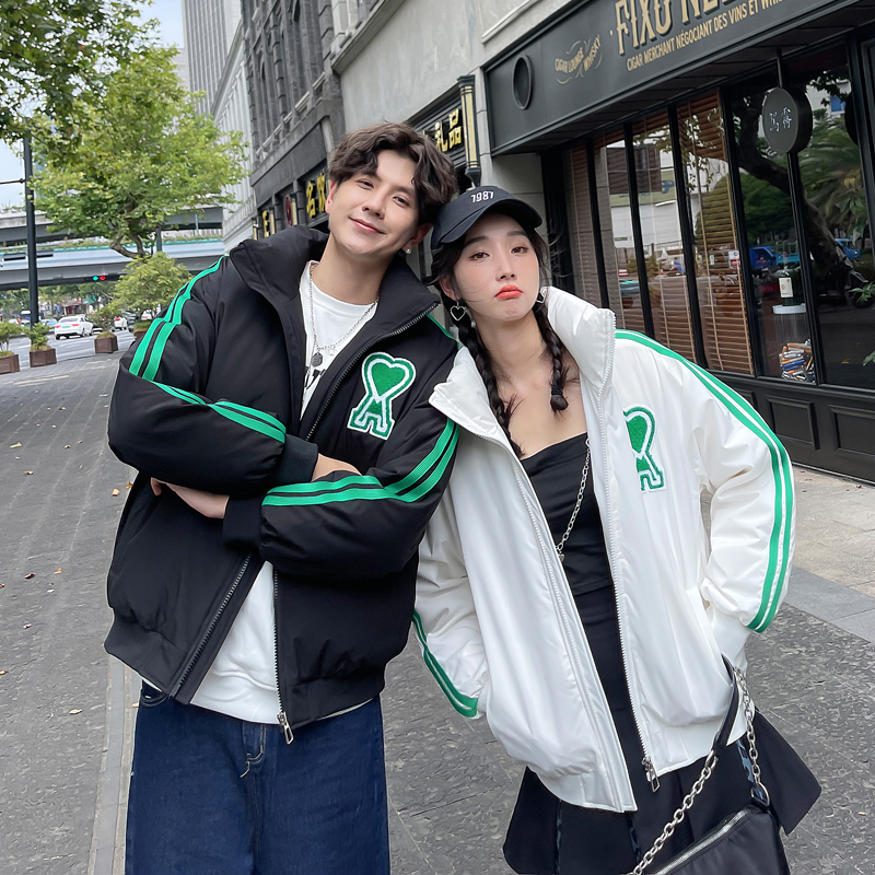 男女同款桃心潮牌青年白色羽绒服