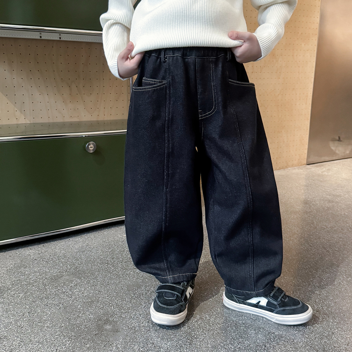 男孩休闲裤一体绒保暖拼接