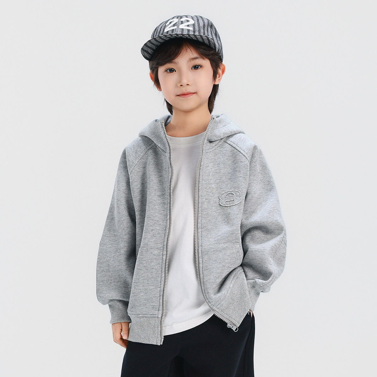 春款男童针织连帽外套儿童纯色贴补绣花连帽卫衣拉链开衫110~160