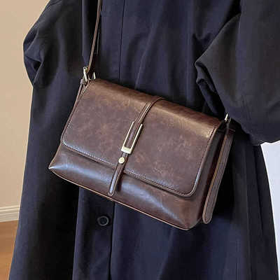 2025新款秋冬大容量上班通勤包包