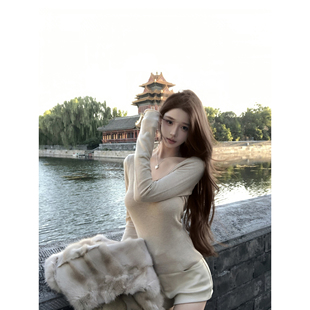 若语定制 钓系欧尼 大u领喇叭袖细坑条针织上衣纯欲性感修身显瘦