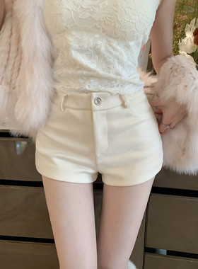 若语定制 版型致胜 高腰麂皮绒微弹包臀短裤纯欲气质热裤下装搭配