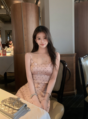 若语定制 香氛少女 法式浪漫CH缎面波点露背吊带A字半裙香风套装