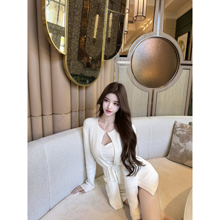 连衣裙女纯欲气质性感春秋款 水钻收腰针织开衫 挚爱26C 若语定制