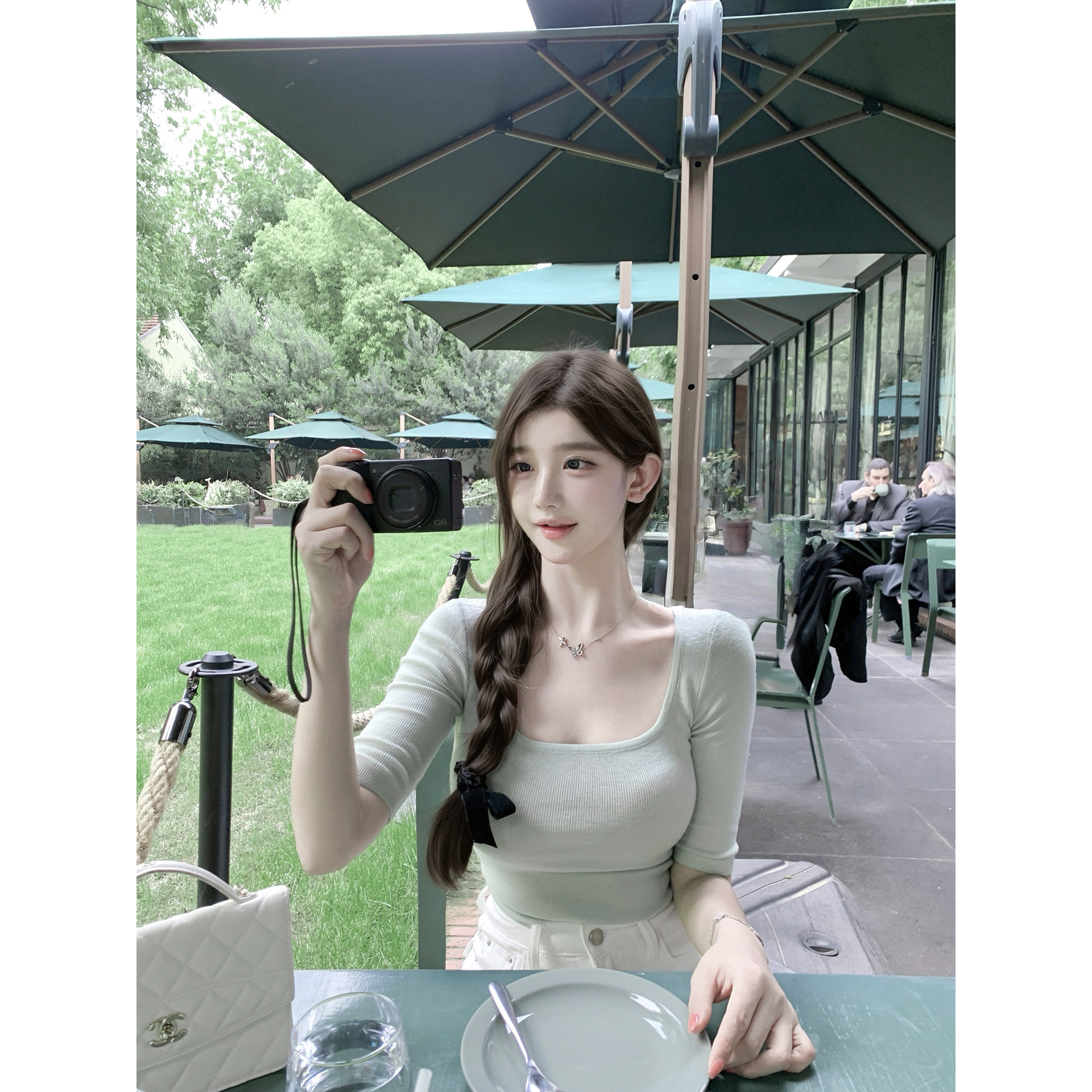 若语定制 韩女纸片人桑蚕丝羊毛大U领中袖上衣纯欲气质性感针织衫