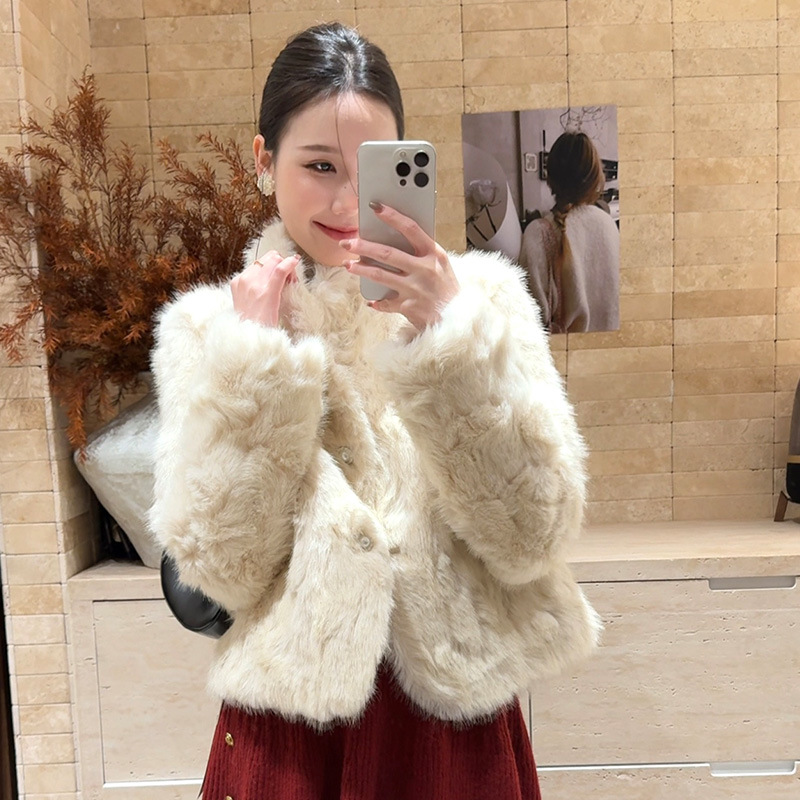 SE GENTLE SUN秀熙熙2025冬季温柔风气质皮毛一体百搭保暖短外套