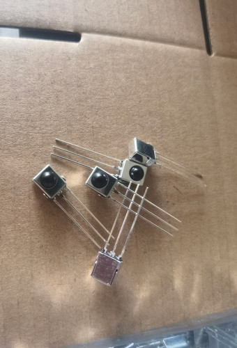 VS1838B/HX1838通用一体 PC638 空调 红外遥控接收头5V 带屏蔽罩
