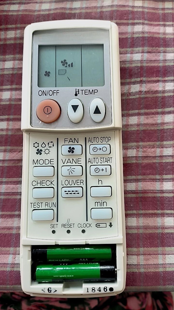 适用于三菱电机空调遥控器 WOO1CP R61 Y23304 FN32 中央空调全新