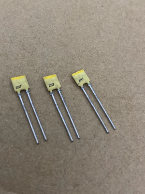 BC瓷介电容器P2.5铜脚