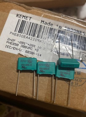 KEMET RIFA Y2 2N2 2200PF/222 300V 薄膜电容器 PHE850EA4220MA