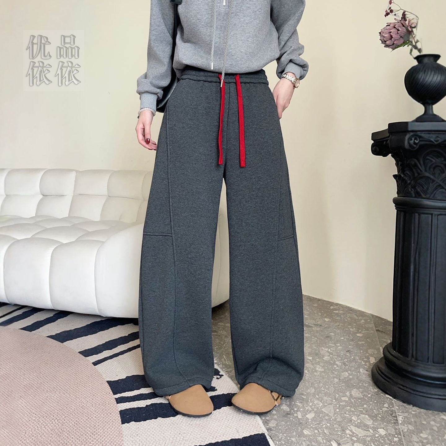 灰色抽绳拖地两用窄版休闲卫裤