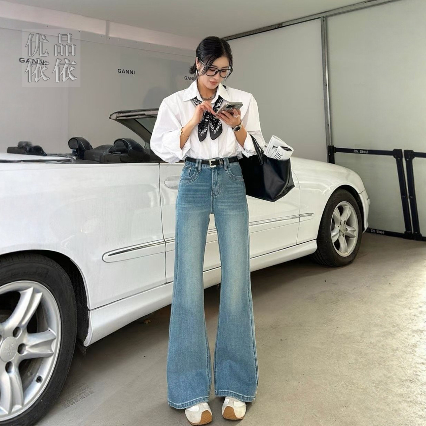 百搭神裤微喇牛仔裤女春季新款设计感韩系弹力高腰修身喇叭长裤子