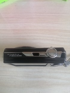 富士数码相机F200EXR变焦失灵，更换顶盖变焦组件。维修链接。