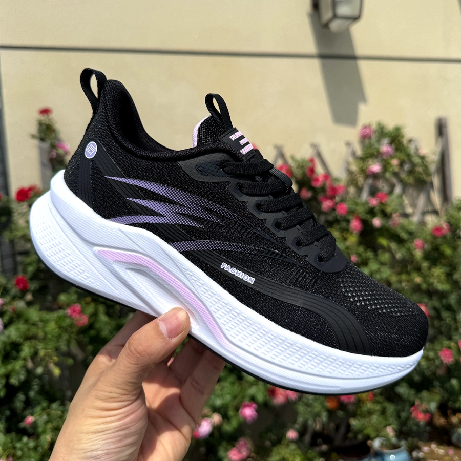 2025夏季鹭威新款女士运动鞋单网透气超轻爆米花底防滑黑色跑步鞋