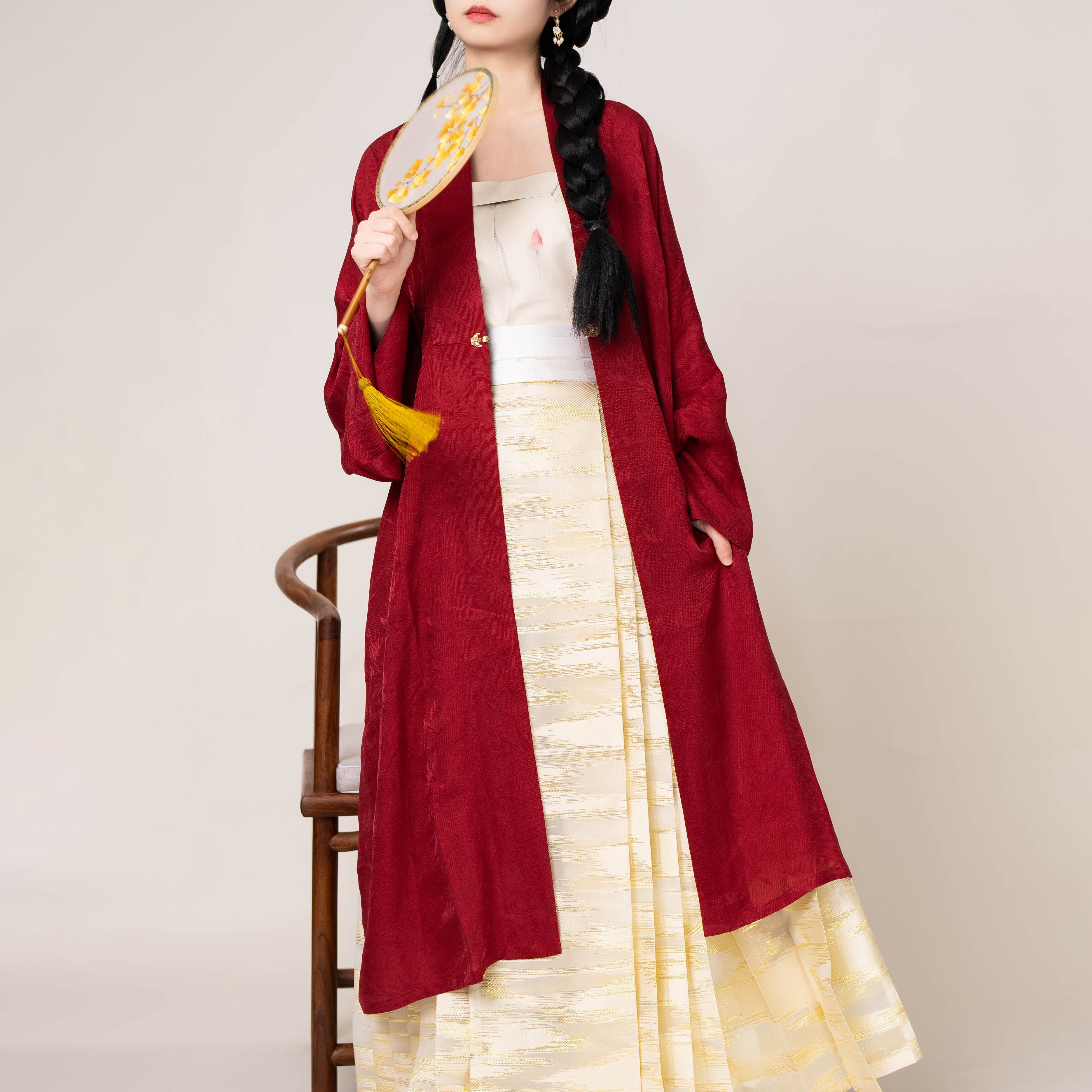 【复刻】红罗衫 | 凤翥斋红竹叶真丝透孔仿花罗明制合领长衫汉服