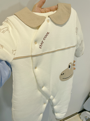 小月龄宝宝入冬加厚200克加棉加厚外穿连体衣婴儿冬装衣服外出服