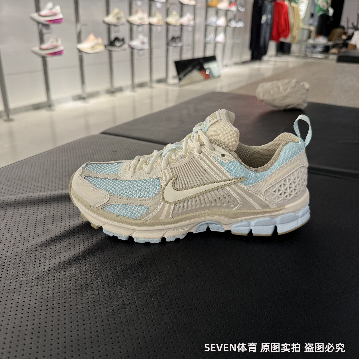 NIKE耐克VOMERO 5大童GS春夏新款轻便透气耐磨休闲运动鞋女IB4698图片