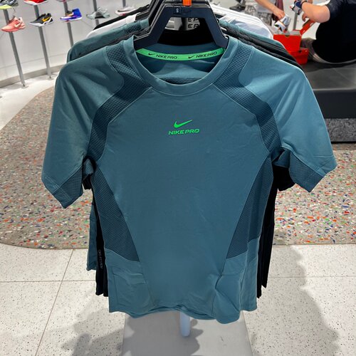 NIKE耐克26夏季新款男子透气速干DRI-FIT运动训练短袖T恤 IF2215