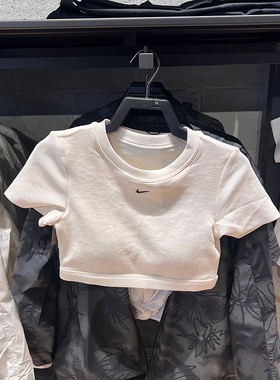 Nike耐克女子 25春新款短款运动休闲舒适带衬垫短袖T恤HF5418-133