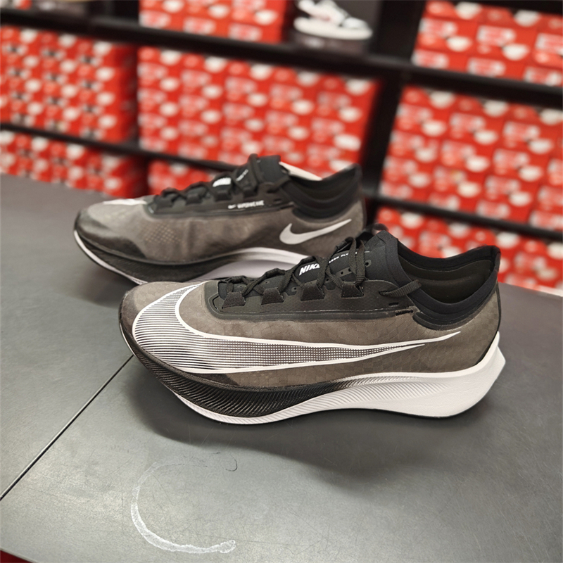 男子运动跑步鞋Nike/耐克