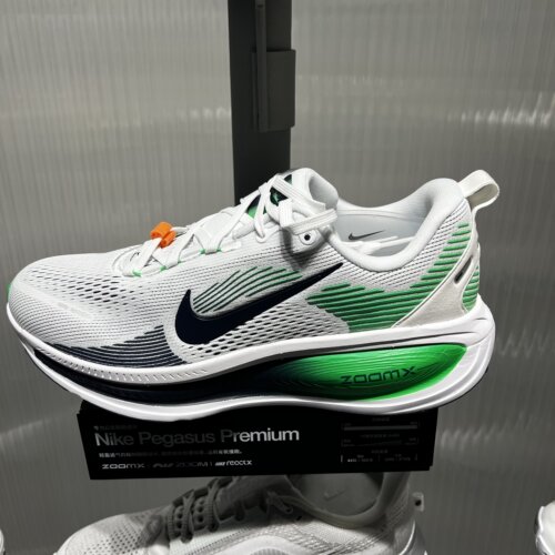 NIKE耐克男VOMERO 18低帮缓震耐磨健身运动训练跑步鞋HM6803-115