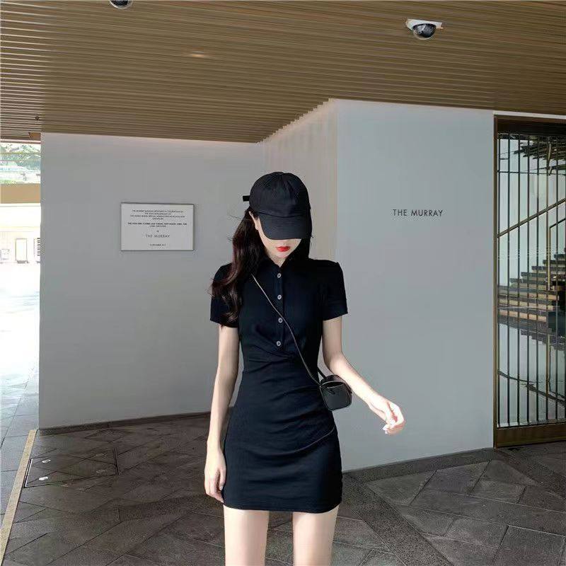 心机小黑裙夏赫本风修身显瘦法式小众polo领连衣裙女短款包臀短裙