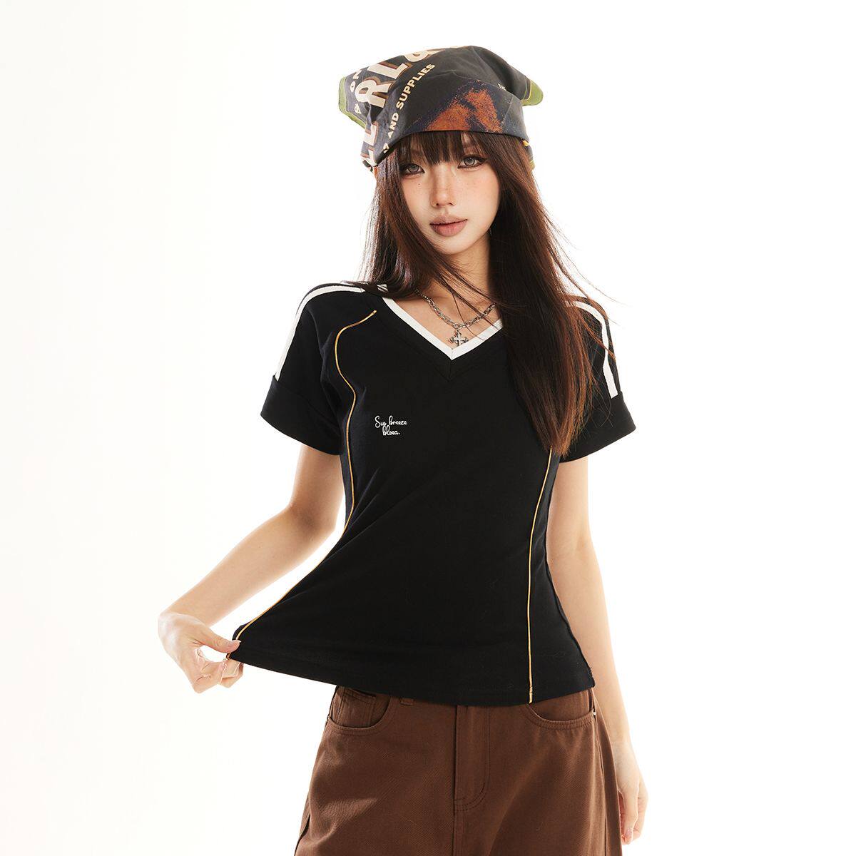 美式蓝色v领正肩短袖t恤女夏夏季设计感修身短款运动球衣半袖上衣