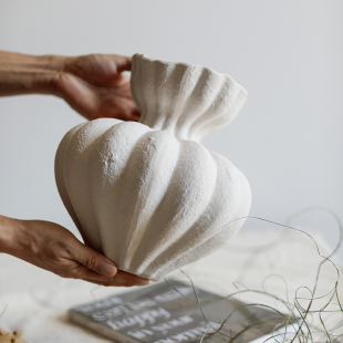 白色北欧式 饰 复古陶瓷花瓶高级感干花插花玄关客厅摆件酒店民宿装