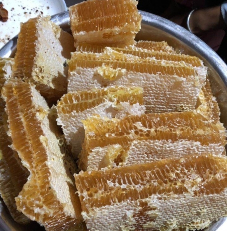 蜂巢蜜东北土蜂蜜农家中蜂蜂蜜蜂巢素嚼着吃盒装500g老蜂巢蜜泡水