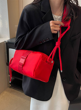 小众设计红色包包女2023新款时尚健身包吐司包单肩小方包斜挎包包