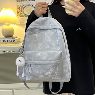 双肩包通勤妈咪包大容量女士轻便旅行背包仿绒面防水包包 2024新款
