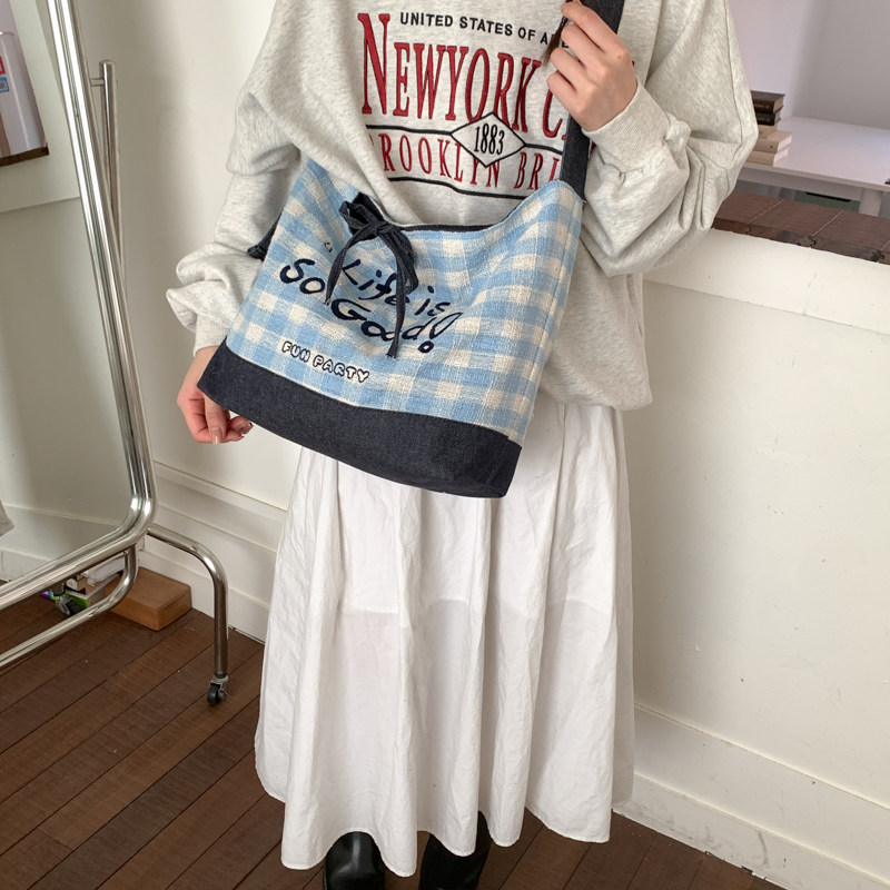 学院风字母格子帆布包包女2026新款潮时尚韩国托特包单肩水桶包