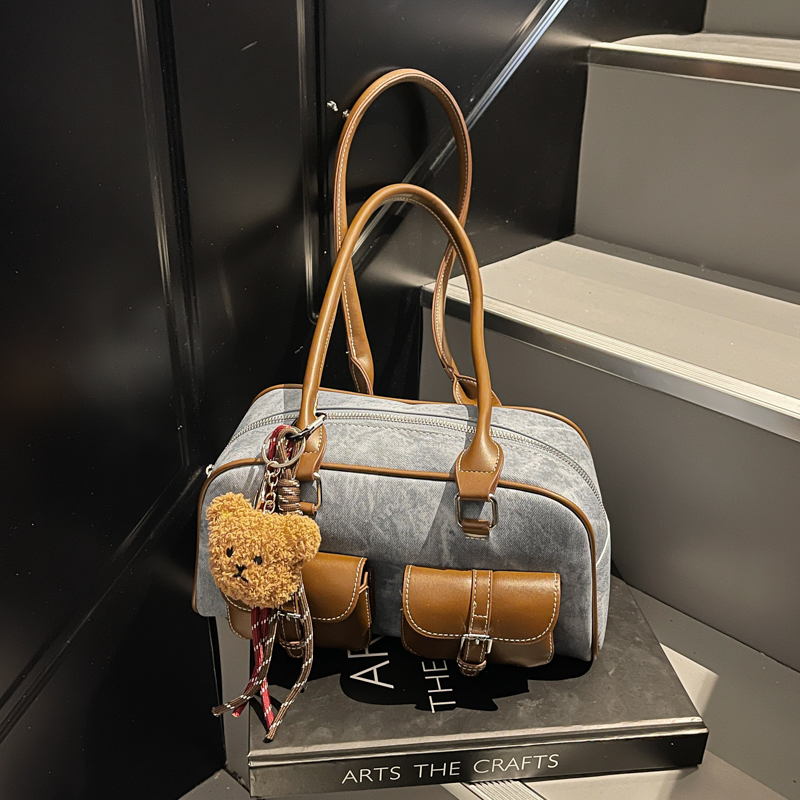 大容量单肩包时尚洋气百搭腋下包